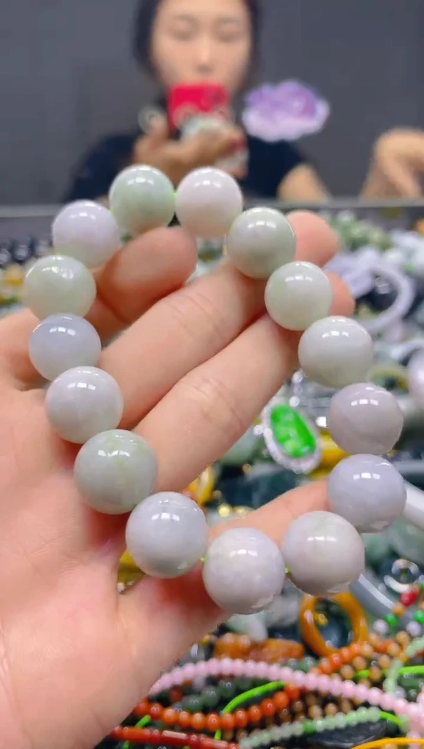 颈饰未镶嵌翡翠13MM/Q/翡翠A货，一件也是批发价