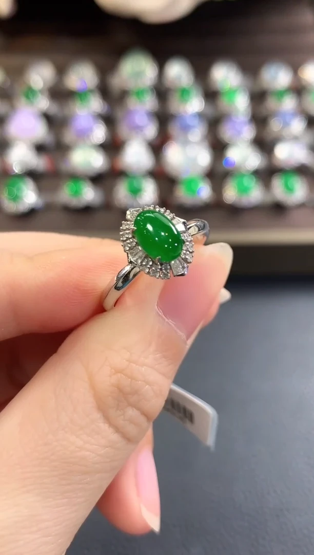 18K金镶嵌戒指翡翠d71