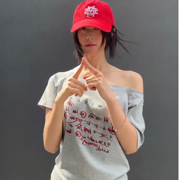 美式夏季短袖字母印花t恤女百搭宽松圆领遮肉斜肩上衣辣妹ins潮