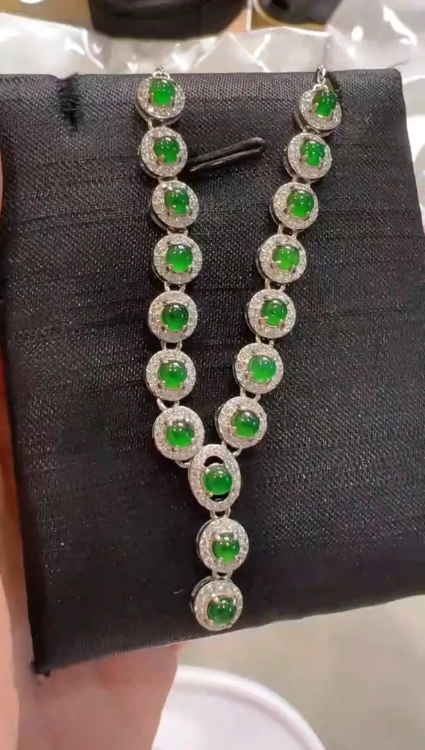 【闪购商品】翡翠颈饰银S925镶嵌多样性发货拍一发一