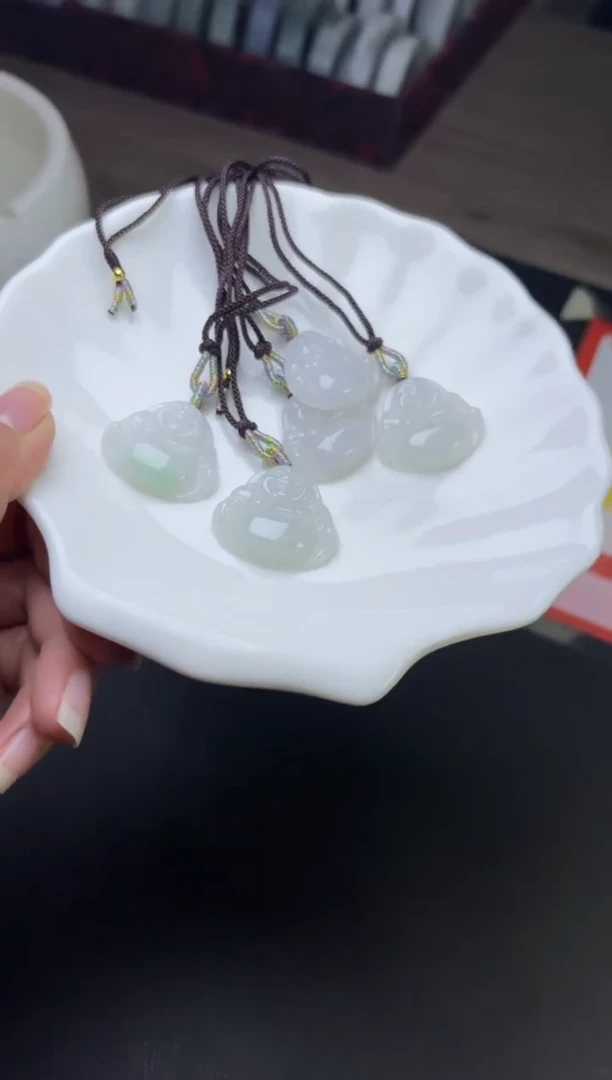 【闪购商品】翡翠挂件未镶嵌多样性发一件佛公