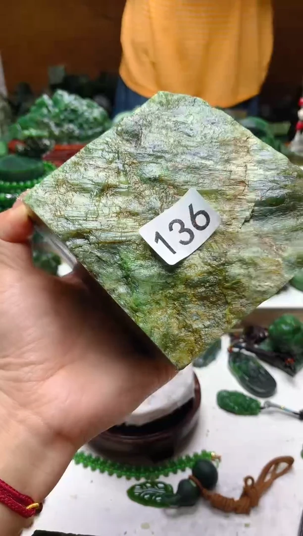 未镶嵌和田玉（碧玉）珠宝半成品1
