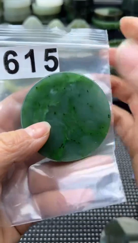 未镶嵌和田玉珠宝半成品镯芯