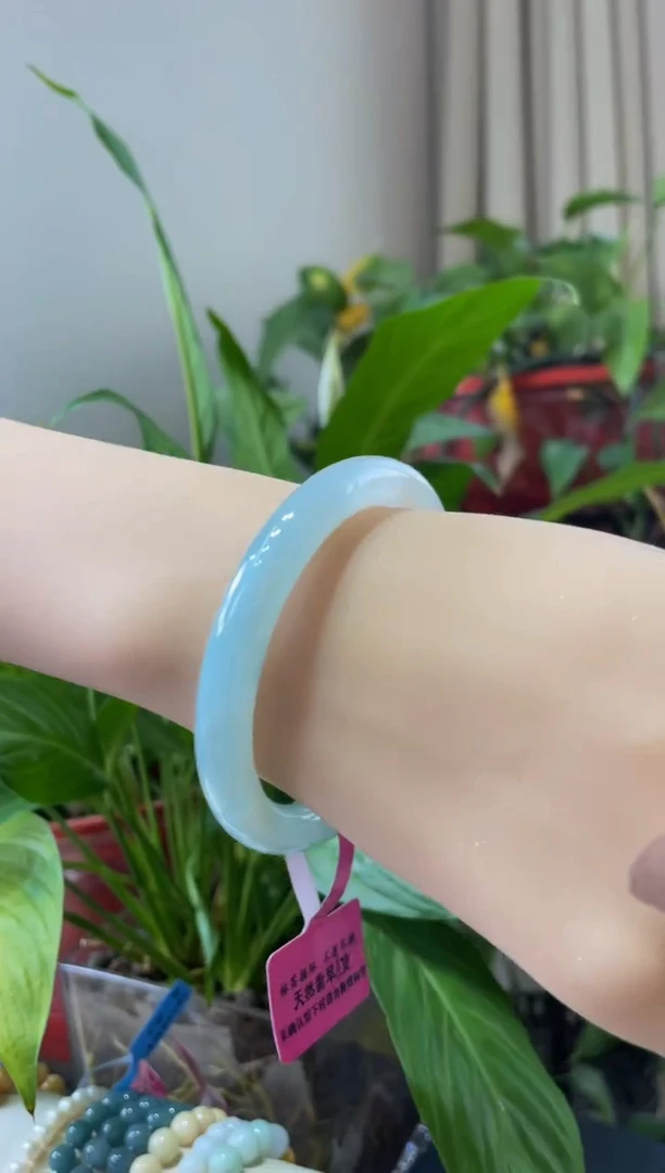 翡翠手镯未镶嵌手镯315/56.2