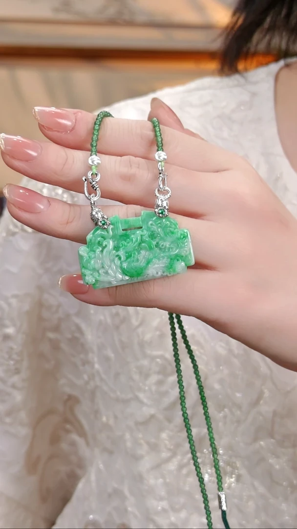颈饰未镶嵌翡翠国风