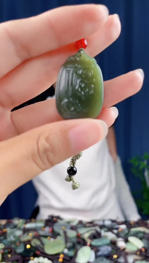 未镶嵌和田玉挂件拍一发一，多样性发货