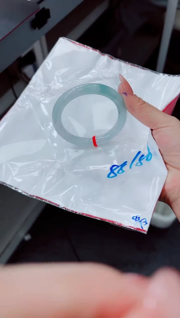 【闪购商品】翡翠手镯未镶嵌0000000000