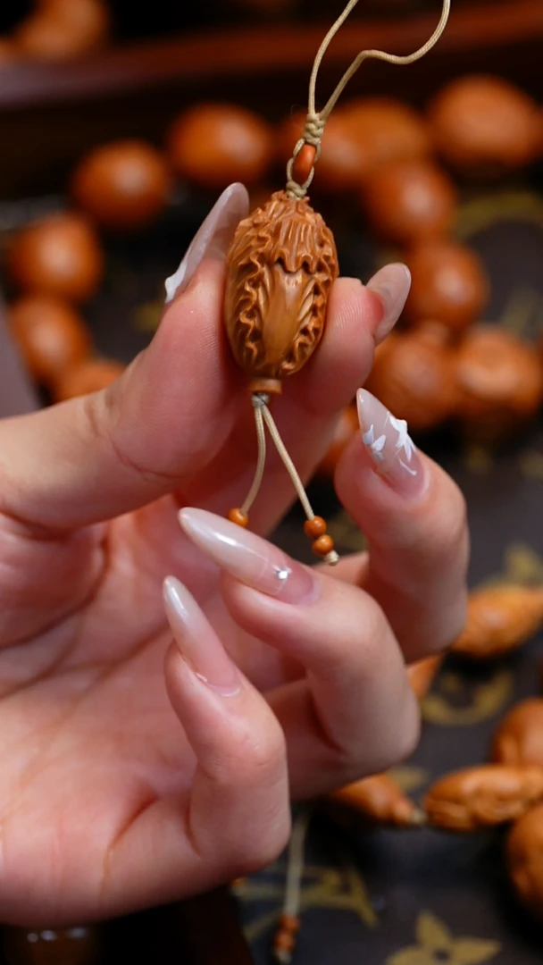 【闪购商品】橄榄核吊坠苏工橄榄核