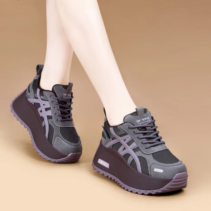 网红爆款百搭老爹鞋软底软皮厚底阿甘鞋运动休闲旅游内增高女潮鞋