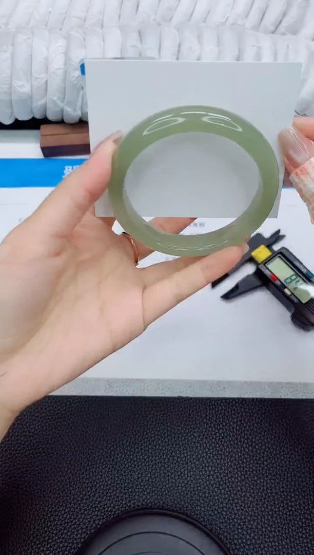 石英质玉手镯未镶嵌a271-60.4