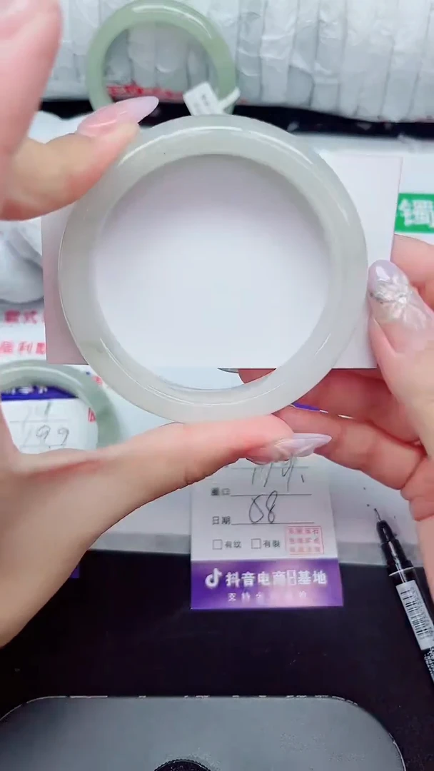 未镶嵌手镯石英质玉80-58/59