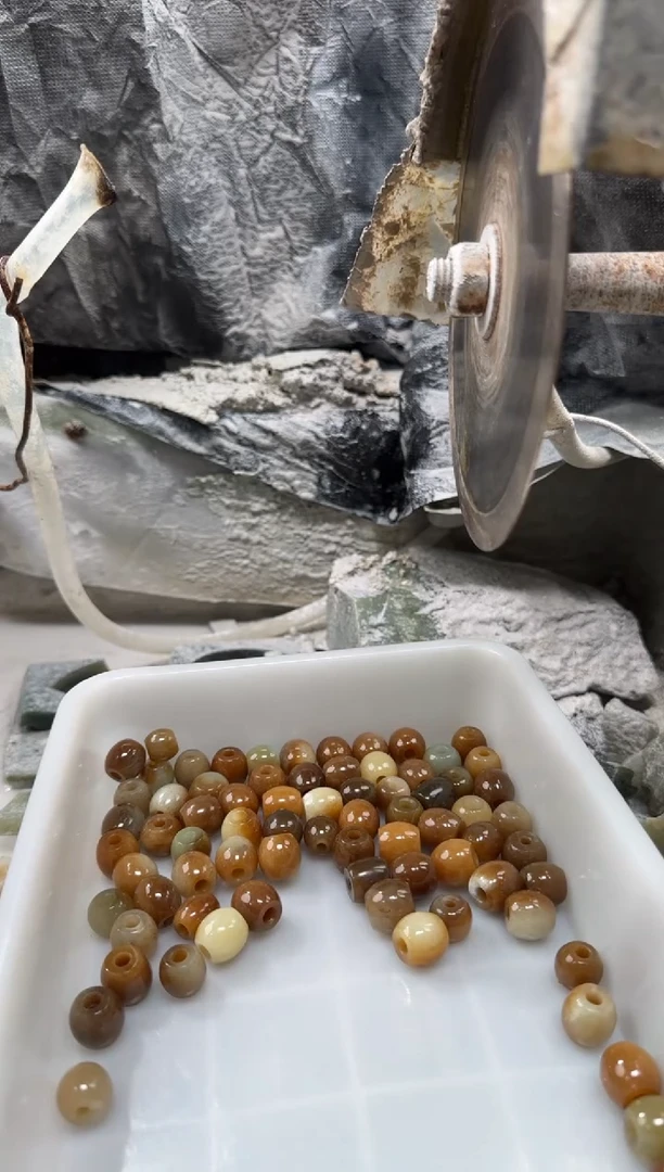 和田玉未镶嵌颈饰吊坠多样性拍一发一件