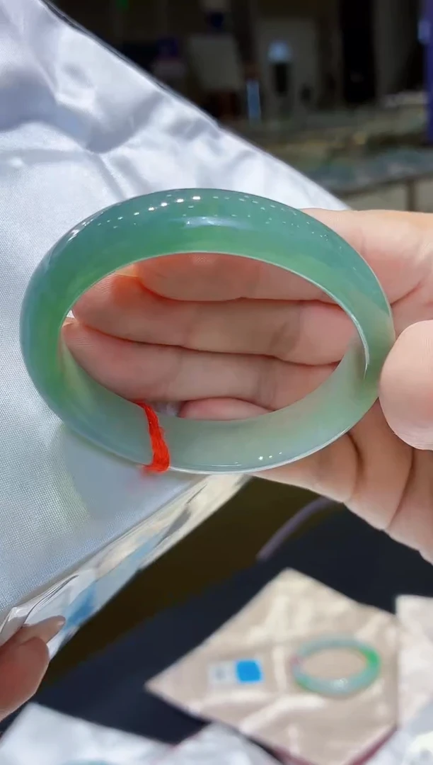 未镶嵌手镯翡翠翡翠手镯52