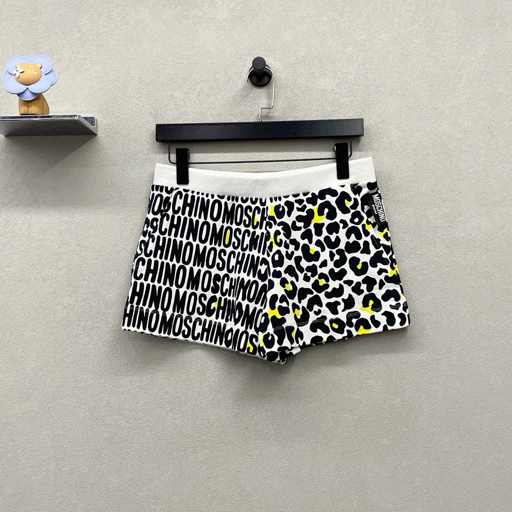 全新未使用 Moschino/莫斯奇诺 短裤/尺码s/ZH002988