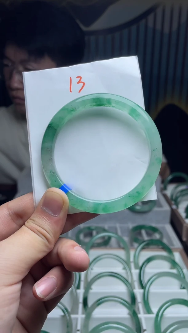 未镶嵌手镯石英质玉（非洲翠）13-59