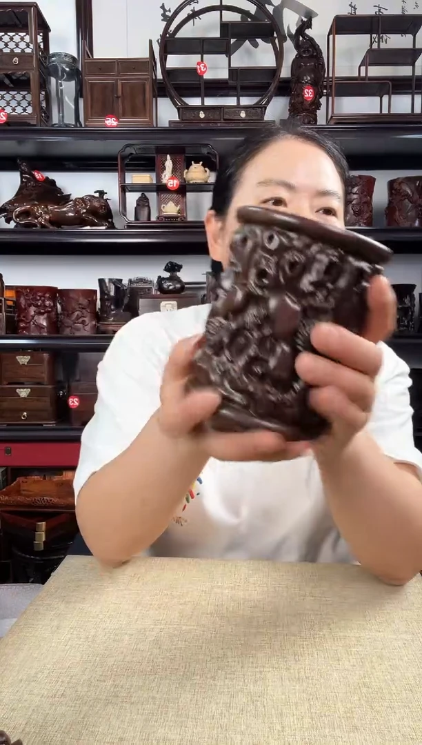 木寿桃笔筒老李红木工艺品