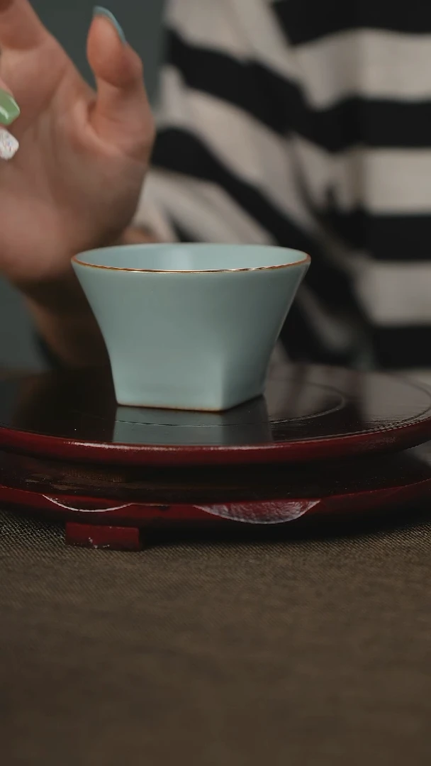 微微瑕天圆地方杯汝瓷主人杯