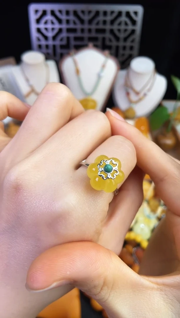 未镶嵌琥珀珠宝奇石柒月