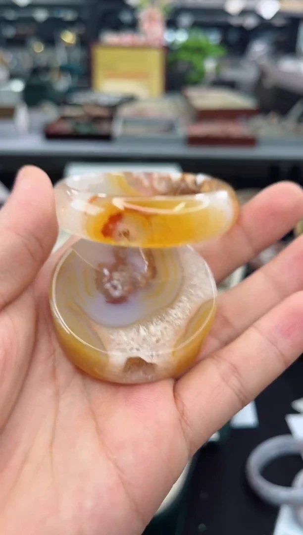 【闪购商品】石英质玉手镯未镶嵌52圈口（赠品镯心）3428714