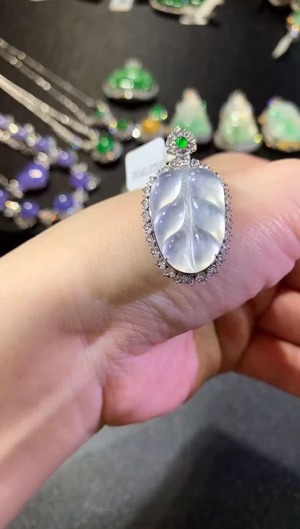 【闪购商品】翡翠吊坠(不含链)18K金镶嵌43-叶子