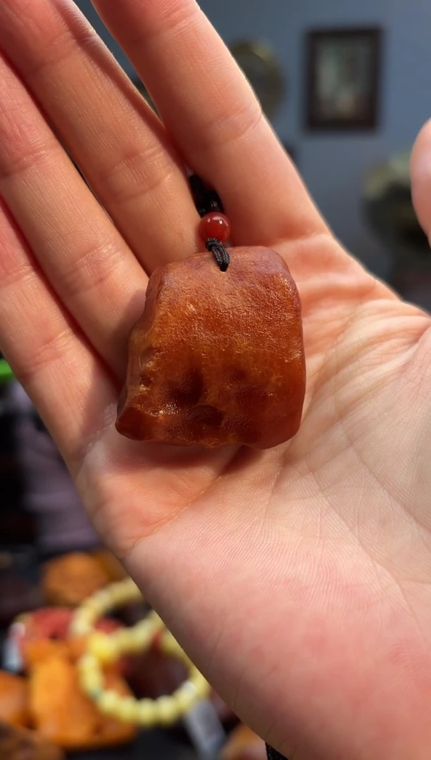 琥珀颈饰未镶嵌吊坠