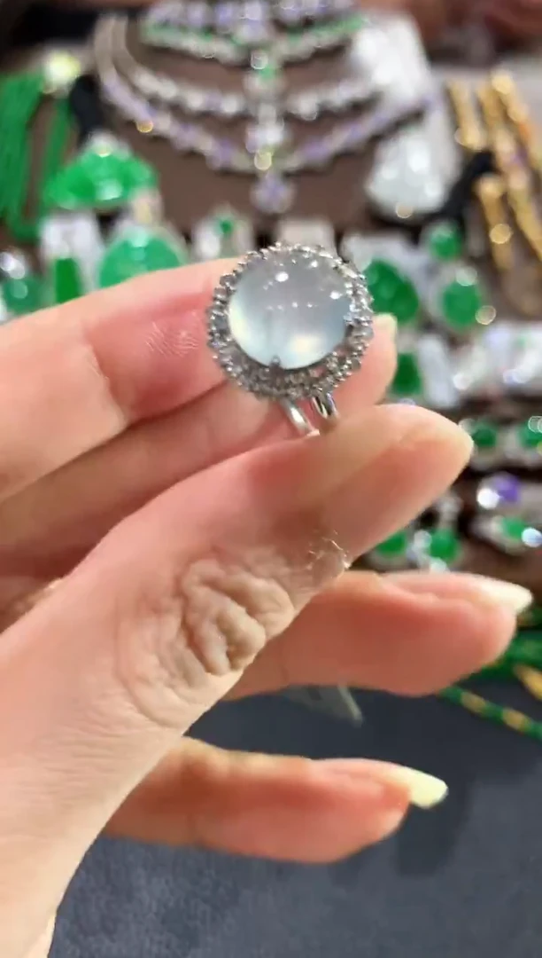 18K金镶嵌戒指翡翠n148