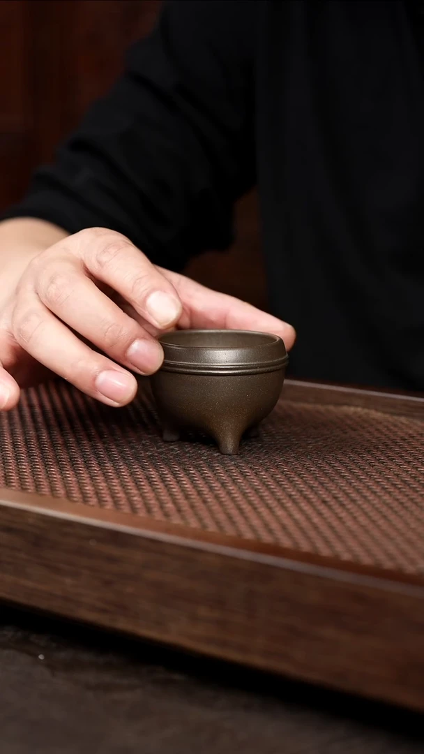 茶壶紫砂岩中泥三足双线杯