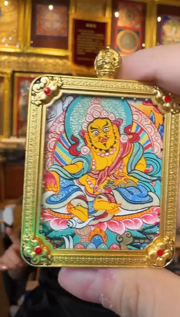 吊坠黄老师---热贡纯手绘
