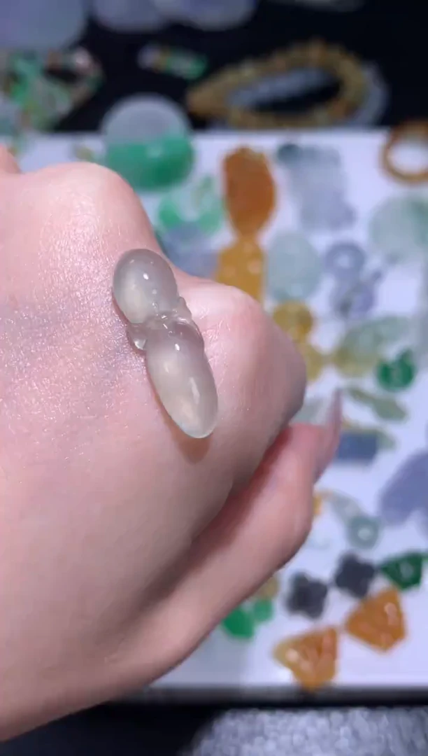 未镶嵌定制翡翠福瓜