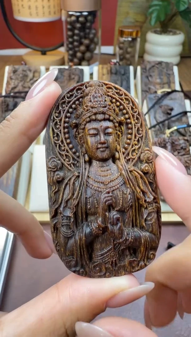 木木雕款 芽庄 合十观音 7cm 送养香瓶