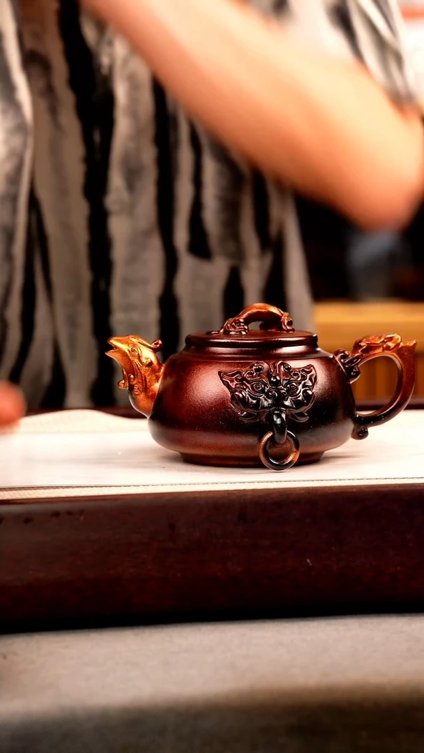 茶壶紫砂金贝烧 螭龙纹双圈 刻绘