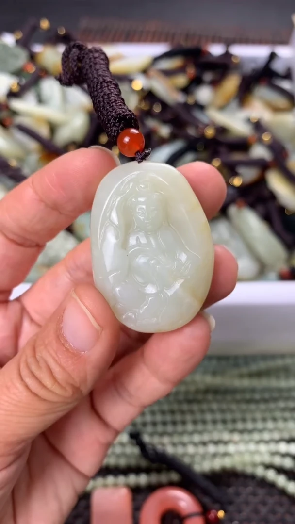 【闪购商品】和田玉颈饰未镶嵌多样性发货没有证书拍一发一有瑕