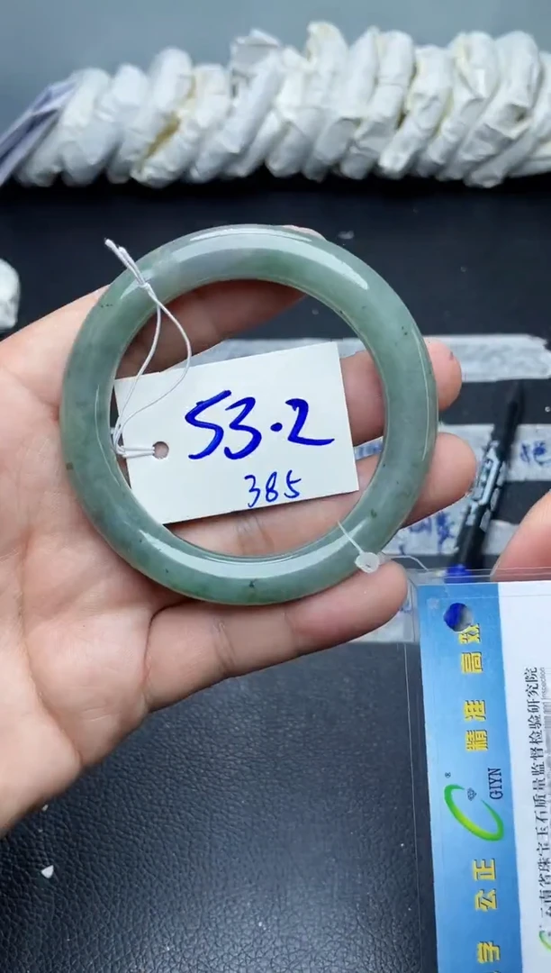 翡翠手镯未镶嵌385
