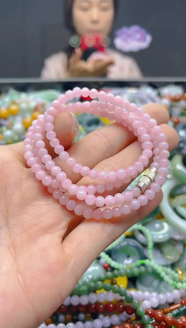 颈饰未镶嵌翡翠4MM/D/翡翠A货，一件也是批发价