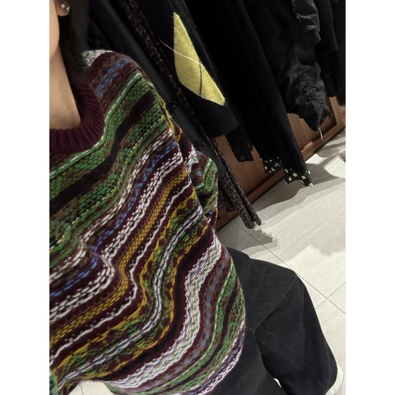 【织秋意】100羊毛彩线撞色粗支虚线提花圆领毛衣  J25MY898