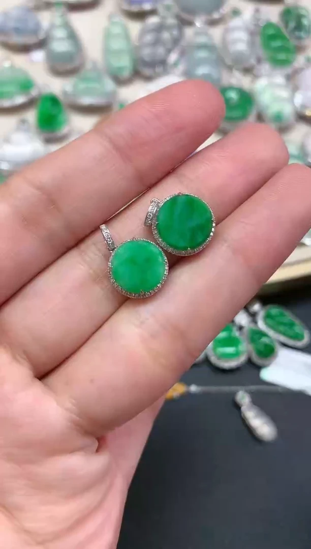 【闪购商品】翡翠吊坠(不含链)18K金镶嵌多样性发其一Z537|2980