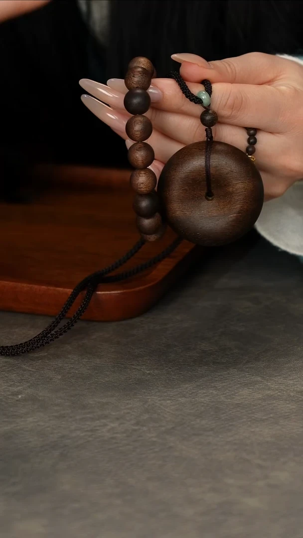 【闪购商品】沉香手串沉水富森红土1.2土沉料搭沉香木雕平安扣