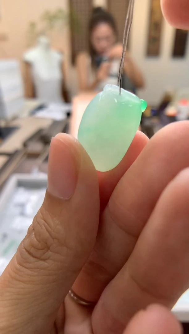 颈饰未镶嵌翡翠桃子