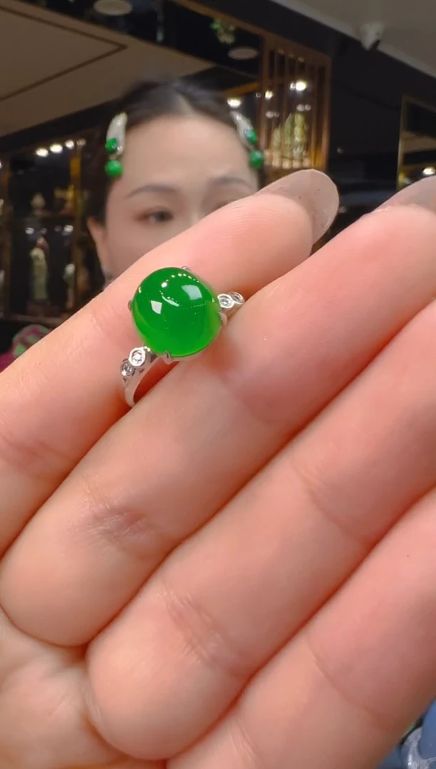 翡翠戒指18K金镶嵌072