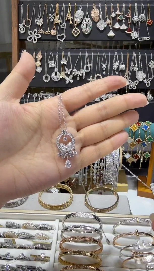 铂Pt950镶嵌实验室培育钻石项链