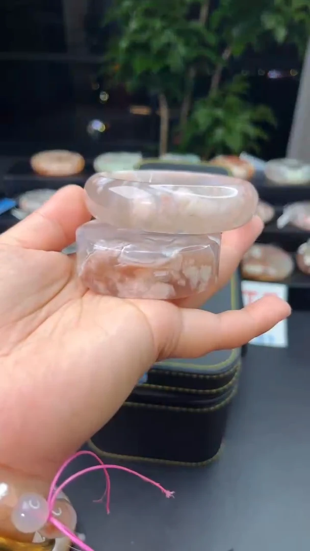 【闪购商品】石英质玉手镯未镶嵌赠送镯心（圈口58