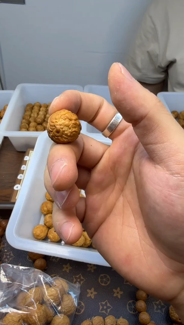 吊坠猴头核桃大黑天