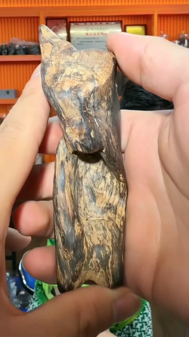 沉香手把件318号多样性发一