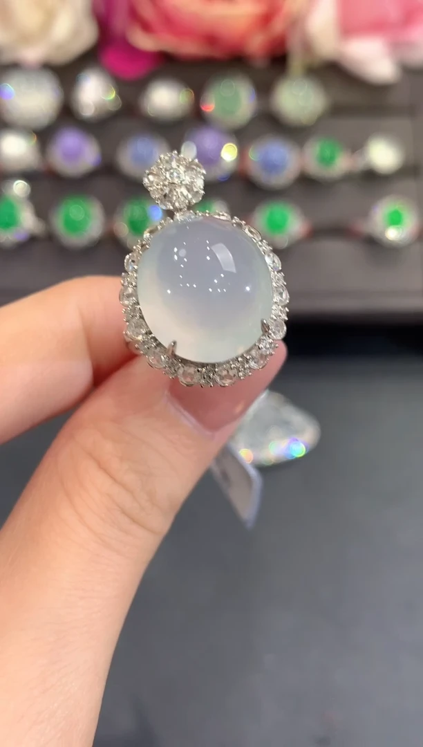 18K金镶嵌戒指翡翠a182