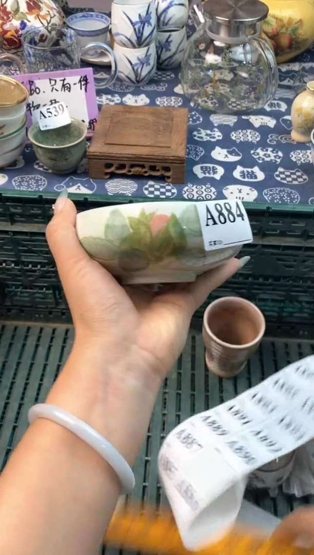 瓷片[○･｀Д´･ ○][○･｀Д´･ ○]