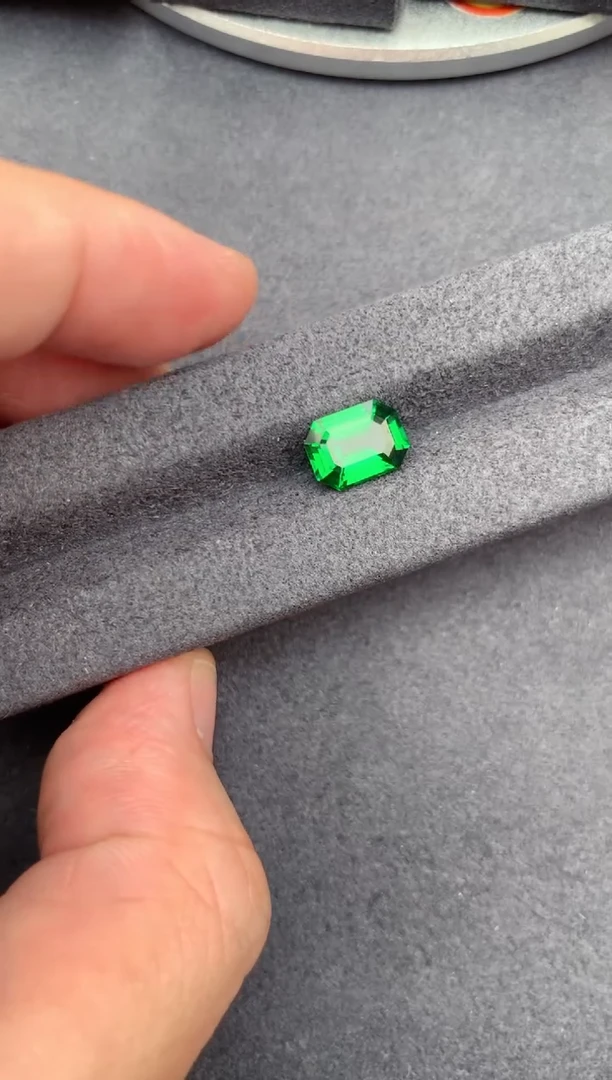 石榴石裸石未镶嵌2ct沙弗莱 BE