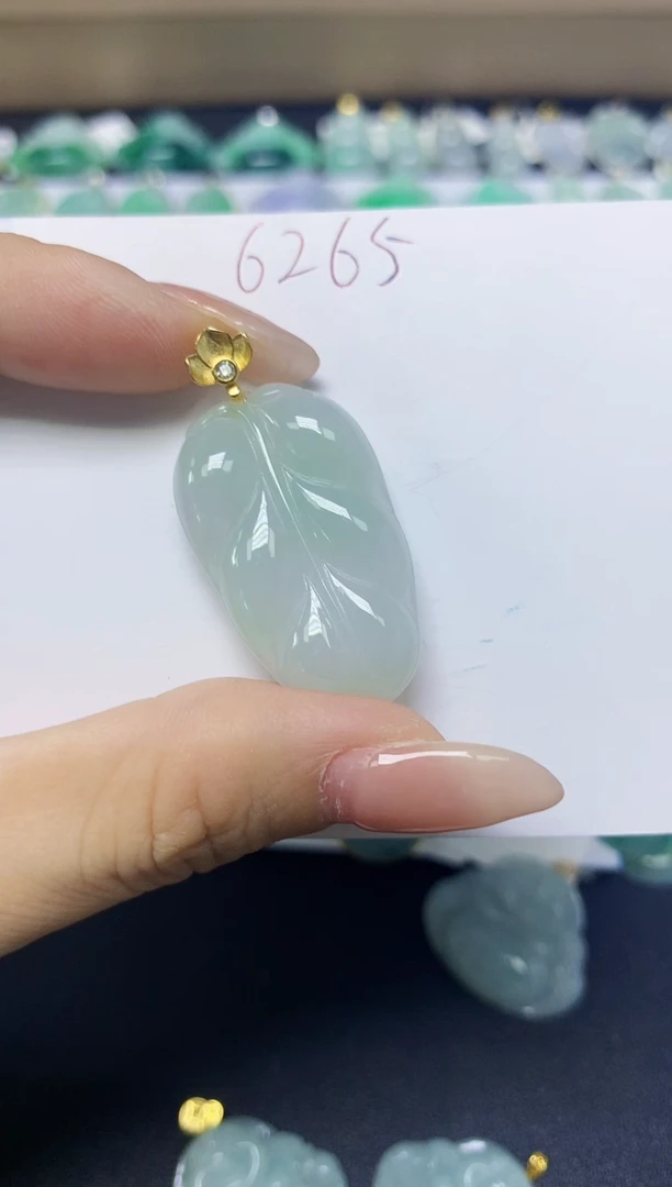 翡翠未镶嵌颈饰 天然缅甸翡翠A货
