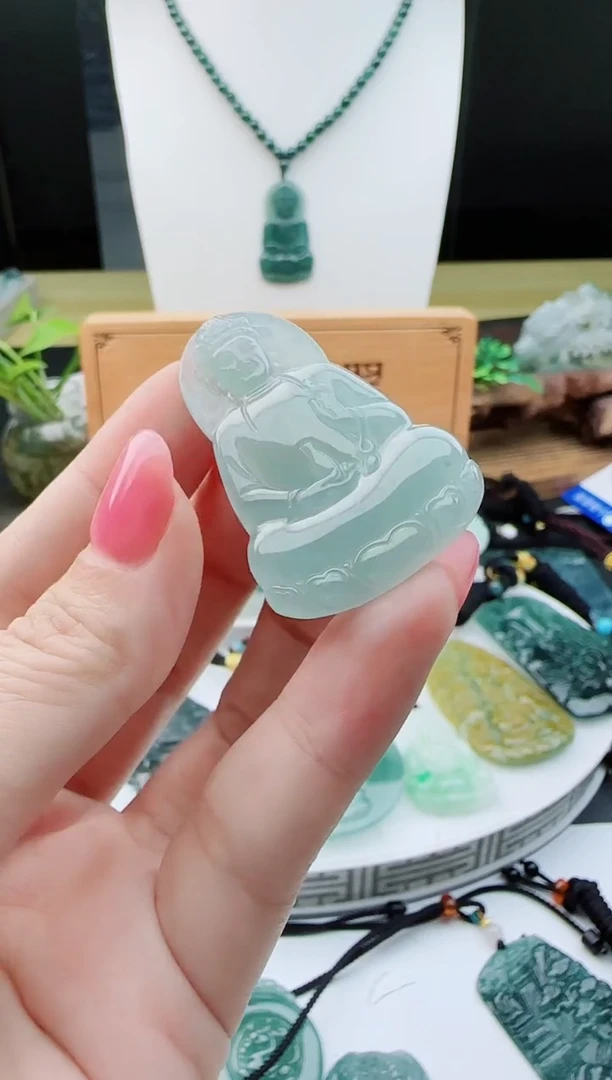 【闪购商品】翡翠颈饰未镶嵌多样性随机一件发货