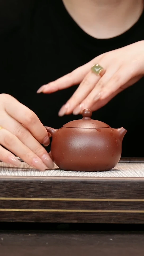 茶壶紫砂老紫泥   云根料   西施壶