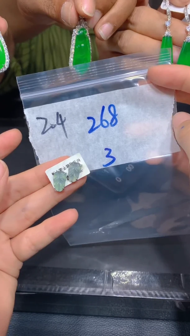 【闪购商品】定制翡翠未镶嵌204耳钉多样性拍一发一毛货定制抛光